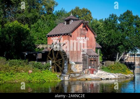 Vista generale di Harper's Mill in Adventureland di Walt il Regno Magico di Disney in Orlando, Florida. Foto Stock