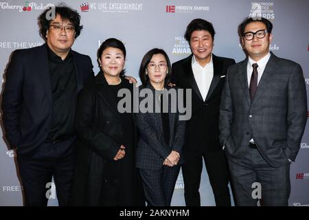 Hollywood, Stati Uniti. 9 Gen, 2020. HOLLYWOOD e LOS ANGELES, CALIFORNIA, STATI UNITI D'AMERICA - gennaio 09: Bong Joon-Ho, Lee Jeong-eun, Kang-Ho canzone e Jin ha vinto Han arriva alla terza edizione critica di Hollywood' Awards tenutosi presso il Taglyan complesso culturale su Gennaio 9, 2020 a Hollywood e Los Angeles, California, Stati Uniti. (Foto di Xavier COLLIN/Image Press Agency) Credito: Image Press Agency/Alamy Live News Foto Stock