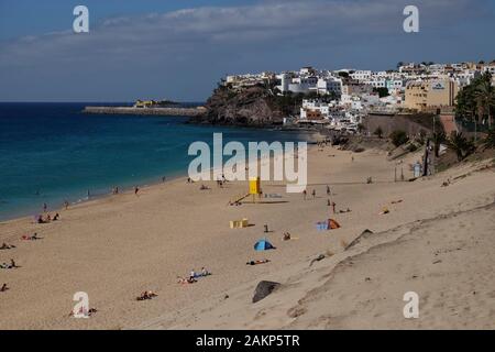 Vista in elevazione della spiaggia di Jandia a Morro Jable, Penisola di Jandia, Fuerteventura, Isole Canarie, Spagna, Europa Foto Stock