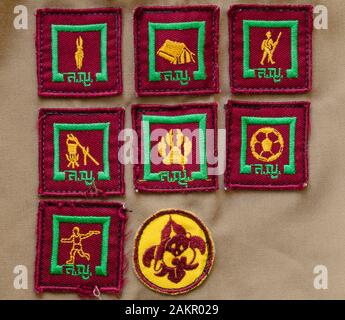 Distintivi sulla uniforme scout dello studente thailandese Foto Stock