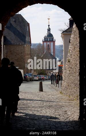 Siegen città vista dal castello alto alla chiesa, Siegen, NRW, Germania. Foto Stock