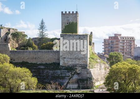 Castello di Lombardia in Enna città e comune situato in provincia di Enna al centro della Sicilia in Italia meridionale Foto Stock