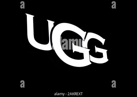 Brisbane, Queensland, Australia - 11th Dicembre 2019 : Vista di un cartello UGG illuminato appeso di fronte al negozio nel centro commerciale Queenstreet di Brisbane.U. Foto Stock