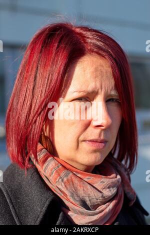 Ritratto della giovane donna dai capelli rossi Foto Stock