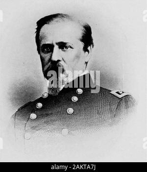 Reminiscenze personali di James AScrymser, in tempo di pace e in tempo di guerra . che failureto farlo comporterebbe l' emancipazione di tutti gli schiavi. GeneralMcClellan ha dichiarato che la proclamazione è stata accompagnata da anorder per avere le stesse leggi per tutto l'esercito del giorno followingits ricevuta. Generale McClellan quindi leggere una proposta forma di protesta,che aveva preparato e, dopo la lettura, ha chiesto che fosse signedby tutti i presenti, se approvato. La protesta è stata indirizzata a thePresident degli Stati Uniti ed è stato per l'effetto che thereading della proclamazione dell'esercito avrebbe un maggior parte de-moraliz Foto Stock