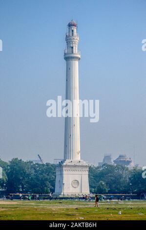 Kolkata, Bengala Occidentale / India - 11 novembre 2019: Fu eretto lo Shaheed Minar (in inglese: Il Monumento dei martiri), precedentemente conosciuto come il Monumento Ochterlony Foto Stock