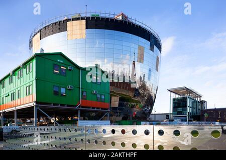 Rotterdam, Paesi Bassi – 12 dicembre 2019: Costruzione di un nuovo deposito del museo Boijmans van Beuningen per lo stoccaggio di 150.000 pezzi di Foto Stock