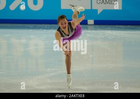 Losanna, Svizzera. Decimo gen, 2020. LAUSANNE, Svizzera - 10 gennaio: Cate Fleming di USA di eseguire durante il pattinaggio di figura programma (Coppia pattinaggio breve) dell'inverno 2020 Olimpiadi della Gioventù a Malley icerink a Losanna, in Svizzera il 10 gennaio 2020. Foto Stock