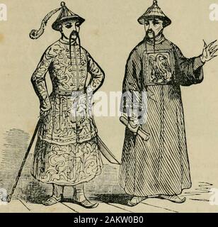 Dictionnaire de la conversazione à l'usage des dames et des Jeunes personnes : unità organizzativa, Complément nécessaire de toute bonne education . et la crainte de toute innova tion que, dans les extraordinaires cas; Le Chinois ne se demandejamais ce quil doit faire, mais ce que Chun et Yao ont fait en pa-reille circonstance, il y a i,000 ans. Ce culte de lusage se remarqueaussi dans leurs maisons, leurs meubles et jusque dans la forme deleurs abitudini, qui sont enrore les mêmes que dans lantiquité la plus cm -17 - riii reculée. Les Cliinois sont en gôiiéral de taille moyenne ; on ne trouveparmi eux que très-peu d Foto Stock