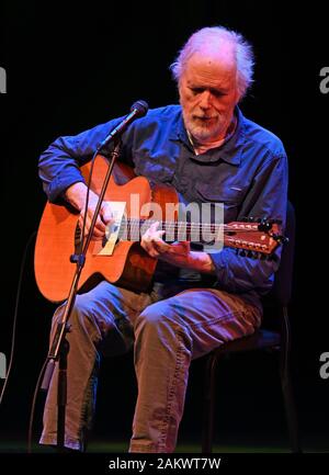 FORT LAUDERDALE FL - gennaio 09: Leo Kottke esegue al Broward Center for the Performing Arts su Gennaio 9, 2020 a Fort Lauderdale, Florida. Credito: mpi04/MediaPunch Foto Stock