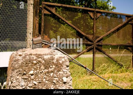 BEHRUNGEN, TURINGIA, monumento DDR, GERMANIA - 27 GIUGNO 2019 Ex recinto di confine dei confini interni tedeschi GDR in Germania a Behrungen Foto Stock