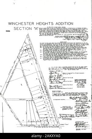 Abstract del titolo di parte della riserva Richardville in Allen County, Indiana . llen County, Indiana;più particolarmente descritto come segue, a-wlt:che inizia nel punto di intersezione tra la linea centrale della strada theKennerk con la linea centrale del Winchester RoaJas ora stabilito; là a sud di 17 gradi e 5880 minuti a est lungo la mezzeria di detto Winchester Road una distanza di 1737 piedi di un punto di inizio,3aiuto punto essendo la più settentrionale angolo del tractherein descritto, là proseguendo verso sud a 17 gradi e58 minuti a est lungo la mezzeria di detta strada 400piedi; là Foto Stock