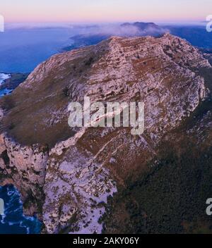 Veduta Aerea, Monte Candina, Liendo, Valle Liendo, Montaña Oriental Costera, Mar Cantabrico, Cantabria, Spagna, Europa Foto Stock