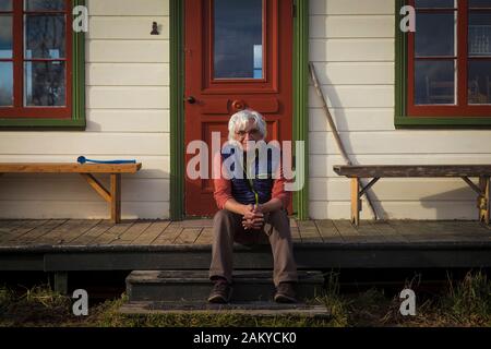 Fotografo dell'antenna Pierre Lahoud pone a casa sua a Île d'Orléans vicino a Quebec City giovedì 8 novembre 2018. Foto Stock