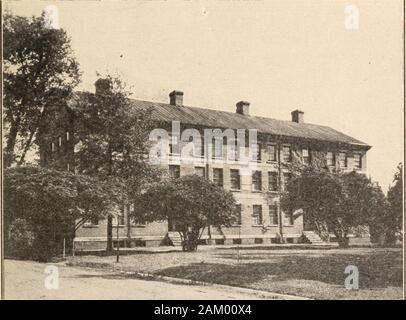 Catalogo generale 1913-1915 . CANDLER HALL.eretto durante la somministrazione di Governatore Candler da legislativeappropriation. Usato come dormitorio per le donne durante la scuola estiva. * ?&Gt;&GT;** ;:&GT;&gt;-*&GT;5i vecchi college. Eretto nel 1801, riparato in 1908, utilizzato come dormitorio per le donne durante la scuola estiva. cento. Questi sono utilizzati dalle ragazze durante la sessione ordinaria, arenicely arredate e la posizione li rende ariosa e delizioso. La strada Azienda ferroviaria rende la sua donazione per compensare la costof tariffa auto. Quasi tutte le lezioni del mattino saranno nell'Università,ma alcune classi di pomeriggio Foto Stock