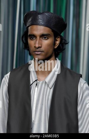 Milano, Italia. Decimo gen, 2020. La settimana della moda milanese, Uomo Autunno Inverno. 2020 2021 Milano Moda Uomo Autunno Inverno 2020. Ermenegildo Zegna nella foto: modello Credit: Indipendente Agenzia fotografica/Alamy Live News Foto Stock