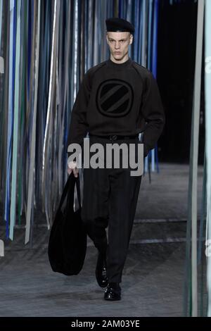 Milano, Italia. Decimo gen, 2020. La settimana della moda milanese, Uomo Autunno Inverno. 2020 2021 Milano Moda Uomo Autunno Inverno 2020. Ermenegildo Zegna nella foto: modello Credit: Indipendente Agenzia fotografica/Alamy Live News Foto Stock