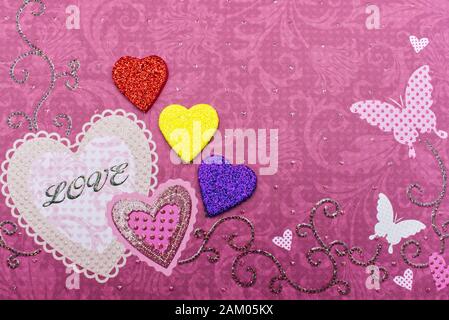 Cuore di San Valentino con tavola da scrivere. Felice San Valentino Concetto. Foto Stock