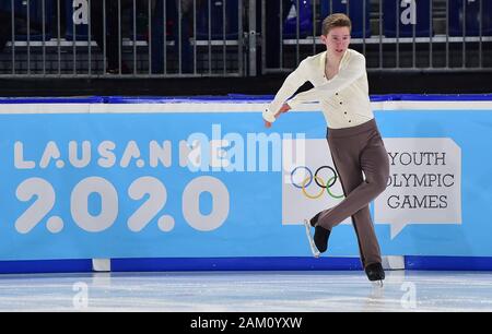 Losanna, Svizzera. Decimo gen, 2020. Andrei Mozalev della Russia compete durante gli uomini single breve programma di pattinaggio di figura evento presso il Lausanne 2020 Inverno Olimpiadi della gioventù (YOG) a Losanna, Svizzera, 10 gennaio, 2020. Credito: Lu Yang/Xinhua/Alamy Live News Foto Stock