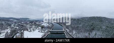 Il Ponte Coperto Cornish-Windsor. Collega il Vermont e il New Hampshire ai loro confini. E' il ponte coperto più lungo del mondo a 460 piedi. IT w Foto Stock