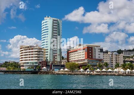 Fort-de-France, Martinica - Dicembre 13, 2018: vista del lungomare di Fort de France città con la Simon Hotel in Francia la Caraibi oltremare Foto Stock