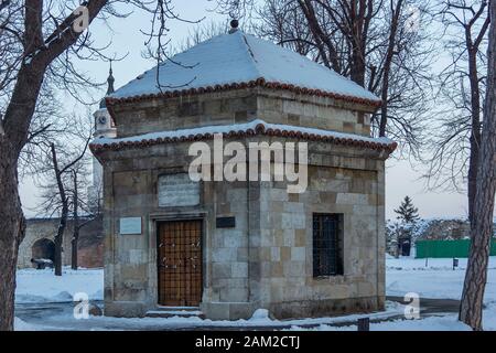 Belgrado - Vista ad un mausoleo Ottomano eretto nel 1784 alla Fortezza di Belgrado , dove si tiene il corpo del vizier Silahdar Damat Ali Pasha Foto Stock