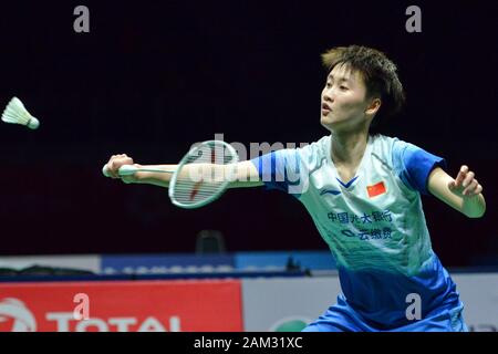 Kuala Lumpur, Malesia. Xi gen, 2020. Chen Yufei della Cina compete durante le donne singoli semifinale partita contro Carolina Marin della Spagna in Malesia Masters 2020 Torneo di badminton di Kuala Lumpur in Malesia, 11 genn. 2020. Credito: Chong Voon Chung/Xinhua/Alamy Live News Foto Stock