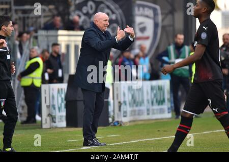 Cagliari, Italia. Xi gen, 2020. rolando maran di cagliari calcio durante Cagliari vs AC Milan - Calcio italiano di Serie A uomini campionato - Credito: LPS/Luigi Canu/Alamy Live News Foto Stock