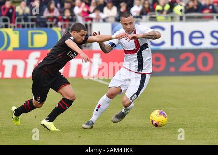 Cagliari, Italia. Xi gen, 2020. radja nainggolan di cagliari calcioduring Cagliari vs AC Milano, italiano di calcio di Serie A del campionato Gli uomini a Cagliari, Italia, 11 Gennaio 2020 - LPS/Luigi Canu Credito: Luigi Canu/LP/ZUMA filo/Alamy Live News Foto Stock
