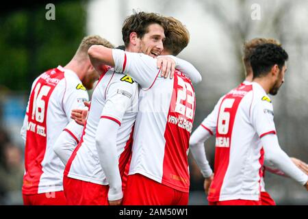 Spakenburg, Paesi Bassi. Xi gen, 2020. SPAKENBURG, 11-01-2020, Sportpark de Westmaat, Tweede Divisie, IJsselmeervogels - HHC Hardenberg, stagione 2019/2020, (L) IJsselmeervogels player Danny van den Meiracker durante il match IJsselmeervogels - HHC Hardenberg Credito: Pro scatti/Alamy Live News Foto Stock