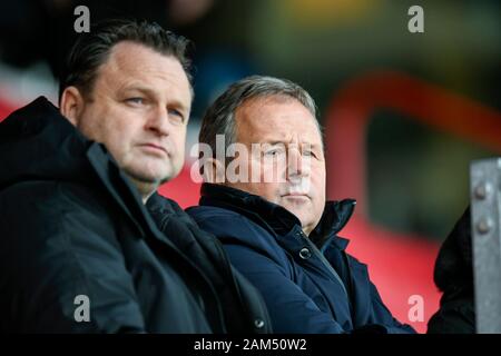 Spakenburg, Paesi Bassi. Xi gen, 2020. SPAKENBURG, 11-01-2020, Sportpark de Westmaat, Tweede Divisie, IJsselmeervogels - HHC Hardenberg, stagione 2019/2020, (R) Gert Kruys trainer di IJsselmeervogels durante il resto della stagione prima della partita IJsselmeervogels - HHC Hardenberg Credito: Pro scatti/Alamy Live News Foto Stock