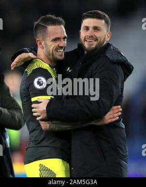 Southampton's Danny rali (sinistra) festeggia con Shane a lungo dopo il match di Premier League al King Power Stadium, Leicester. Foto Stock