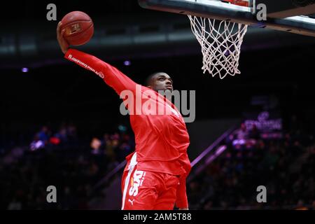 Braunschweig, Germania, 14 dicembre 2019: Retin Obasohan di Brose Bamberg in azione durante la sessione di riscaldamento prima della partita di BBL Pokal Foto Stock