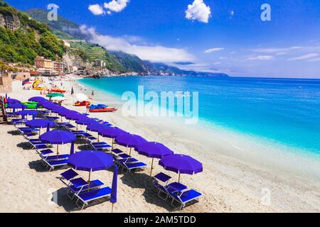Bellissima spiaggia di Monterosso al mare,cinque Terre,Liguria,Italia. Foto Stock