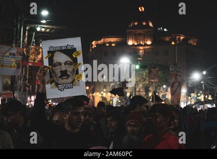 Kolkata, India. Xi gen, 2020. Protesta in Kolkata contro AAC, NPR e NRC e 'Indietro' slogan al Primo ministro modi. (Foto di Pritam Dutta/Pacific Stampa) Credito: Pacific Press Agency/Alamy Live News Foto Stock