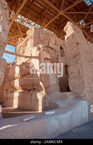 Rovine della Grande Casa al Monumento Nazionale Casa Grande, Coolidge, Arizona Foto Stock