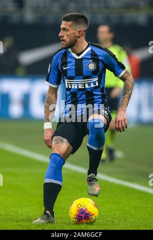 Milano, Italia. Xi gen, 2020. cristiano biraghi (inter) durante Inter vs Atalanta - Calcio italiano di Serie A uomini campionato - Credito: LPS/Luca Rossini/Alamy Live News Foto Stock