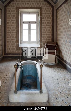 Ex spa in un ospedale abbandonato Foto Stock