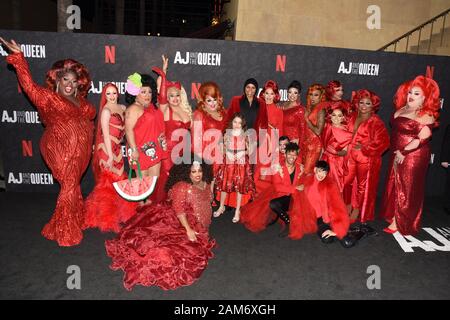 10 Gennaio 2020 - Beverly Hills, la California - Izzy G. e RuPaul Charles (C) e del RuPaul Drag Race Queens. Netflix è ''AJ e la regina " Stagione 1 Premiere presso il teatro egiziano a Hollywood. (Credito Immagine: © Billy Bennight/AdMedia via ZUMA filo) Foto Stock