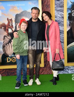 Los Angeles, Stati Uniti. 11th Gen 2020. LOS ANGELES, STATI UNITI. 11 gennaio 2020: Minnie driver, Addison Odea & Henry Story driver alla prima di 'Dolittle' al Regency Village Theatre. Picture Credit: Paul Smith/Alamy Live News Foto Stock