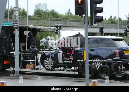 Lights, Camera, Action, UNA troupe cinematografica filma una scena mentre si è in giro per Belfast per la Marcella di ITV con Anna Friel, giovedì, luglio 18th 2019. (Foto di Paul McErlane) Foto Stock