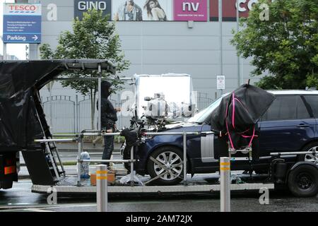 Lights, Camera, Action, UNA troupe cinematografica filma una scena mentre si è in giro per Belfast per la Marcella di ITV con Anna Friel, giovedì, luglio 18th 2019. (Foto di Paul McErlane) Foto Stock