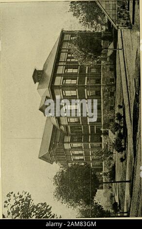 Relazione del sovrintendente della pubblica istruzione del del Commonwealth della Pennsylvania per l'anno conclusosi nel giugno 4, 1894 . offrom da quattro a dieci camere. Queste scuole sono presiedute dal molto com-torità lady principals, i cui compiti come insegnanti di camere interferegreatly con i loro doveri come mandanti. I loro sforzi in ogni caso però di essere distaccati dalla enthu-siasm di alcune delle più interessanti gli insegnanti è stato il mio privi-lege per soddisfare, non sono stati vani, e con il necessario migliorare-zioni che i nostri onorevoli school board sono in procinto di fornire duringvacation, guardiamo avanti Foto Stock