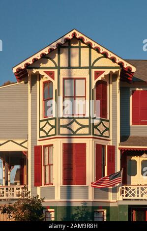 'Pan di zenzero' dettagli di casa, Queen Anne stile di architettura vittoriana, su Ball Avenue in East End Historic District, Galveston, Texas, Stati Uniti Foto Stock