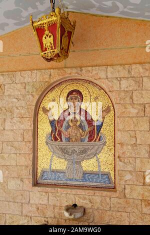 Mosaico della Madonna e il bambino Gesù in chiesa a Kissamos, Creta Foto Stock