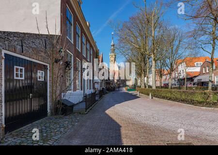 Veere - Vista all'enorme Torre del Municipio, Zeeland, Paesi Bassi, 19.03.2018 Foto Stock