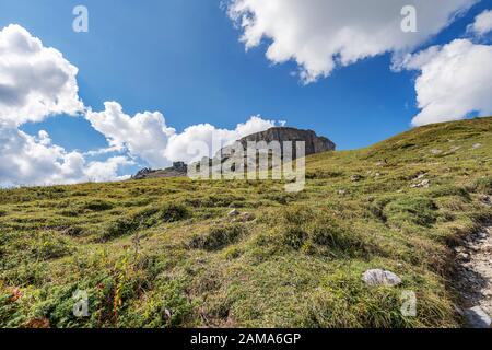 Vista dal sentiero escursionistico al monte Hoher Ifen / Austria Foto Stock