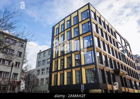 Moderno edificio residenziale nella Città Vecchia di Wroclaw nella regione della Slesia in Polonia Foto Stock