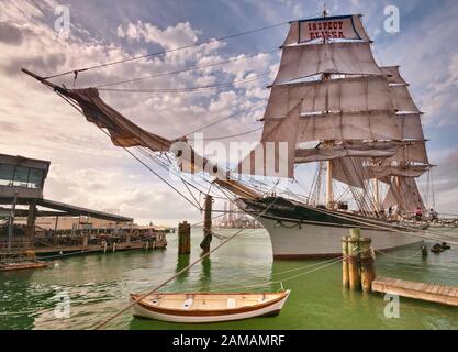 Storica nave alta Elissa ormeggiata al Texas Seaport Museum di Galveston, Texas, Stati Uniti Foto Stock