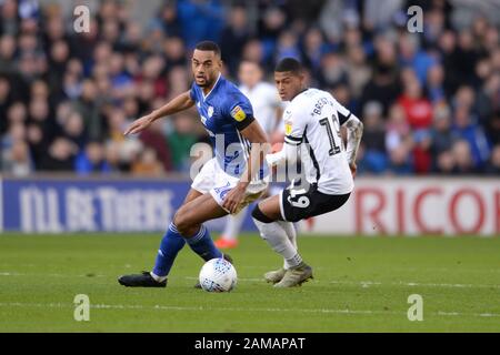 Cardiff, GALLES - GENNAIO 12TH Curtis Nelson e Rhian Brewster durante la partita Sky Bet Championship tra Cardiff City e Swansea City al Cardiff City Stadium, Cardiff domenica 12th gennaio 2020. (Credit: Jeff Thomas | MI News) La Fotografia può essere utilizzata solo per scopi editoriali di giornali e/o riviste, licenza richiesta per uso commerciale Credit: Mi News & Sport /Alamy Live News Foto Stock